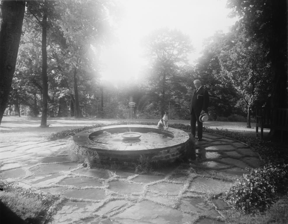 Unidentified man, Edgewood estate, Baltimore, Maryland by Thomas Sears, 1914. Archives of American Gardens.